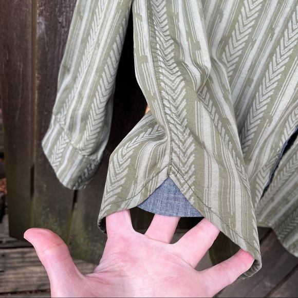 The Territory Ahead Men’s Vintage Chevron Striped Long Sleeve Shirt Sz L - Picture 5 of 15